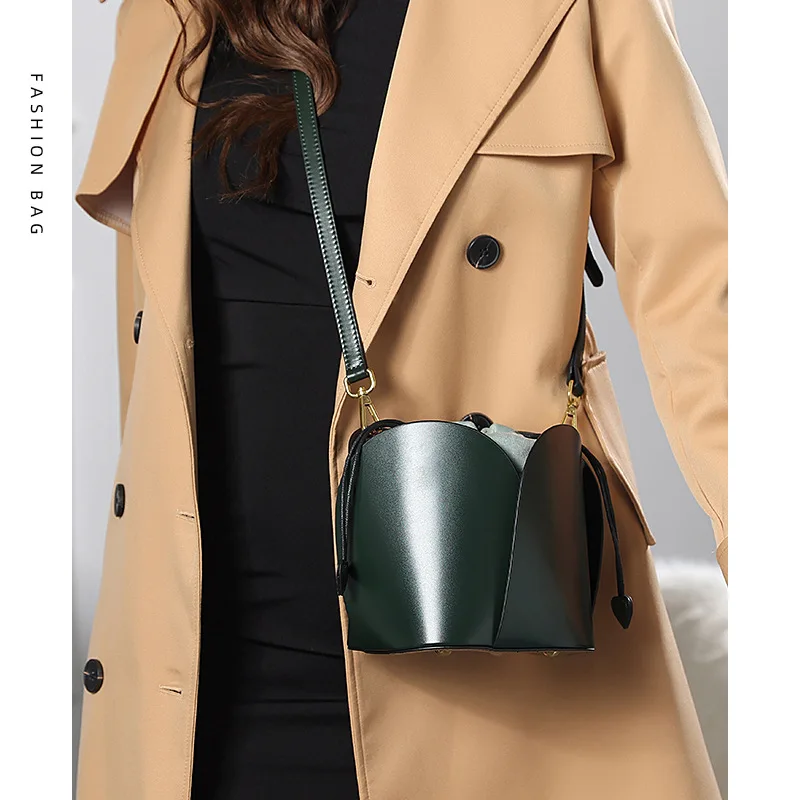 wholesale cross-body leather shoulder bag flower hand cylinder bag real leather bucket bag