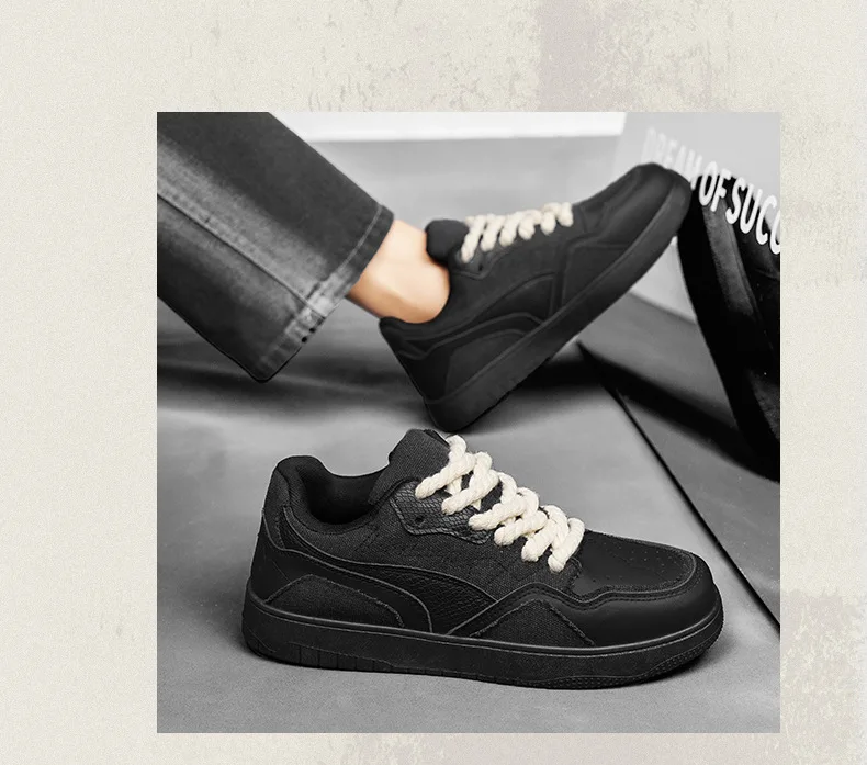Black Skateboarding Shoes for Men and Women Fashionable Bread Casual Sports Shoes with Thick Soles Board Shoes