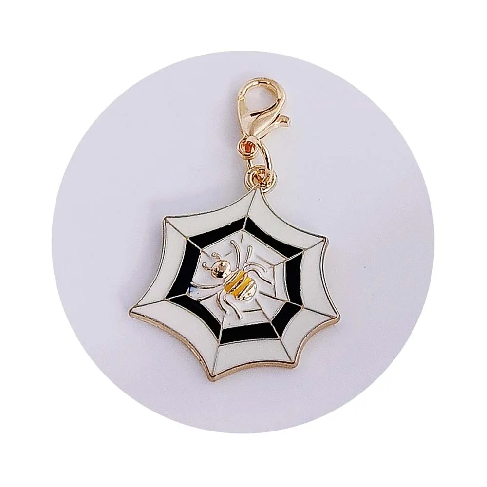 YiWu factory bulk cheap price Halloween metal key chain 24*38mm spider web enamel charm