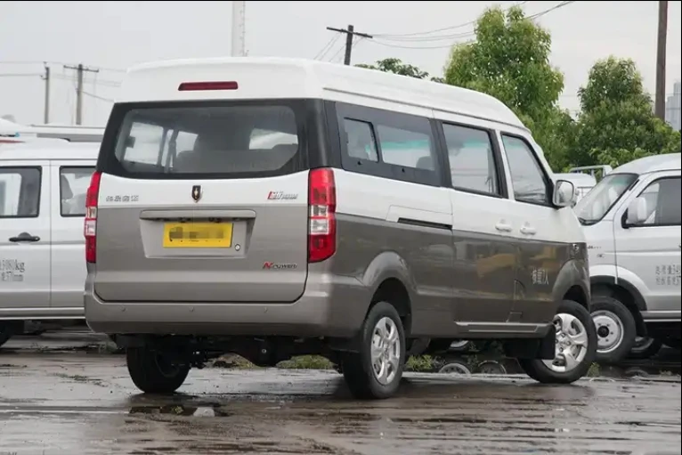 New and Used   Mini Van 7 Seats JINBEI Hiace Gasoline CNG Optional  MINI Bus for Sale