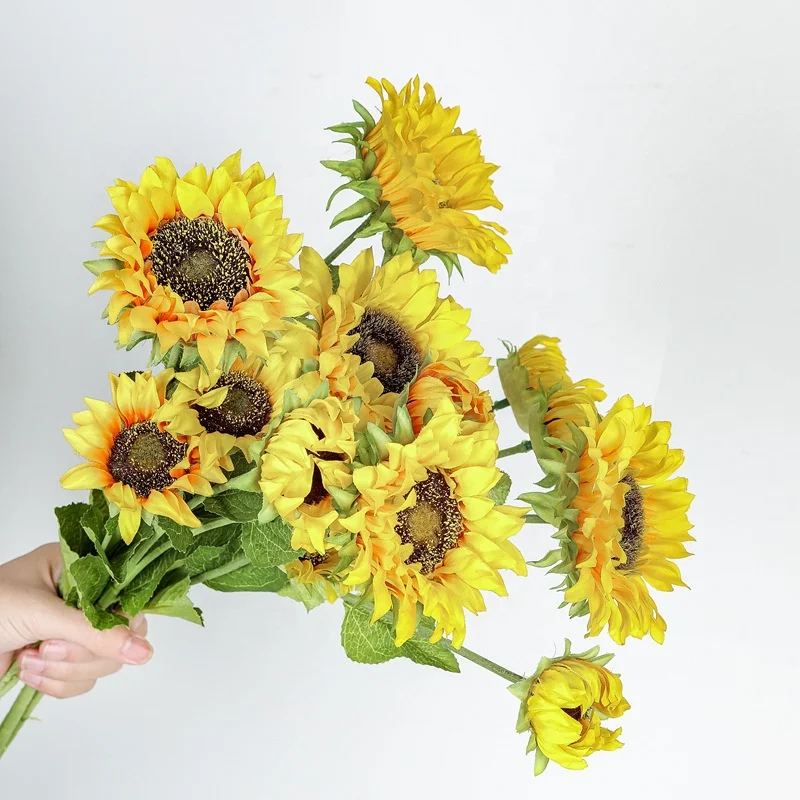 Artificial Sunflowers Single Stem Yellow Silk Flower Bouquet Artificial Sunflowers For Indoor and Outdoors Decor