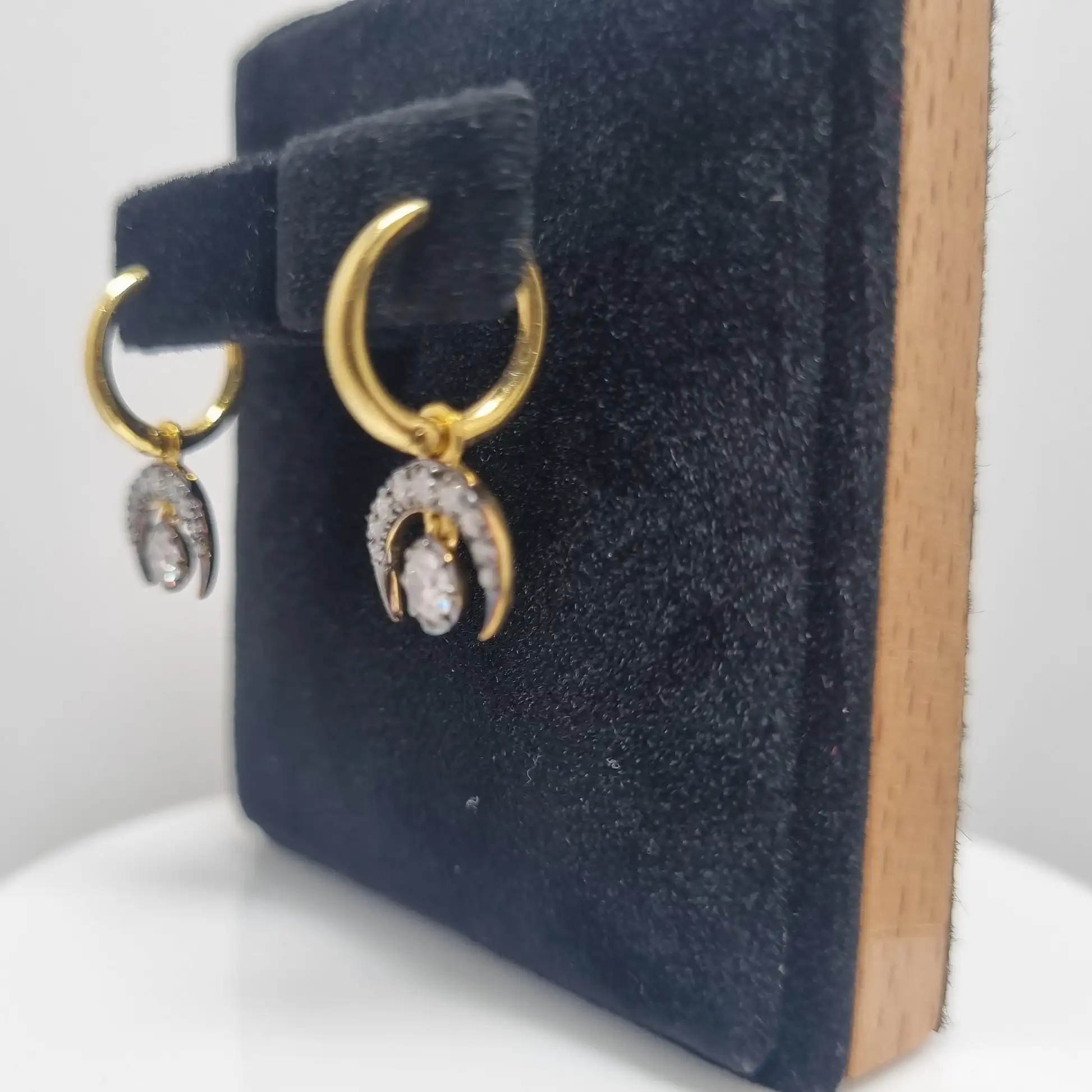 Trending 1ctw Moissanite Hanging Ear Ring With 14k Gold And Front Side With Black Rhodium Stud Earrings  For Man Women