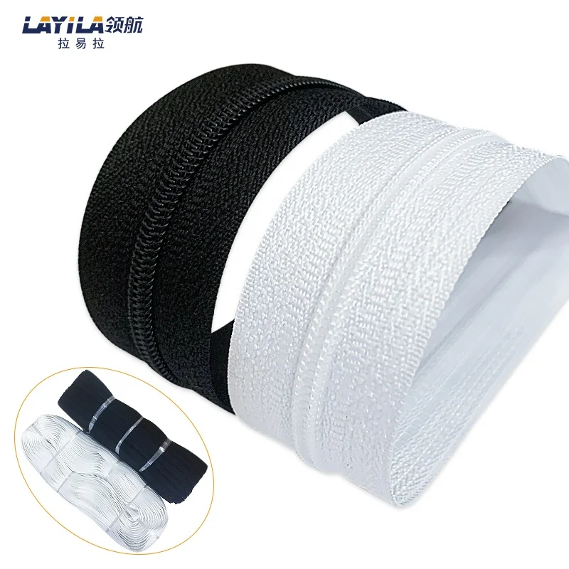 China factory hot sale #3 white and black long chain nylon zipper in roll
