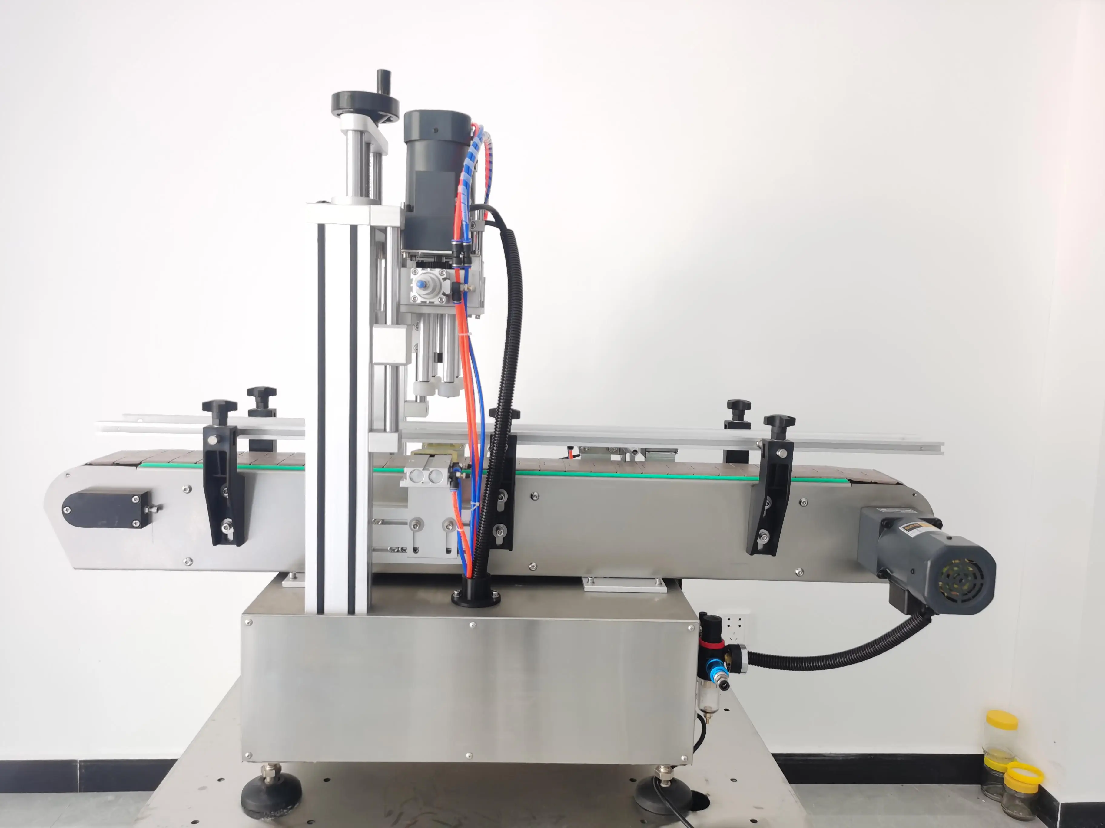 LT PACK Auto Desktop Automatic Dropper Ropp Twist Crimping Electric Caps Screw Glass Cans Bottles Sealing Capping Machines