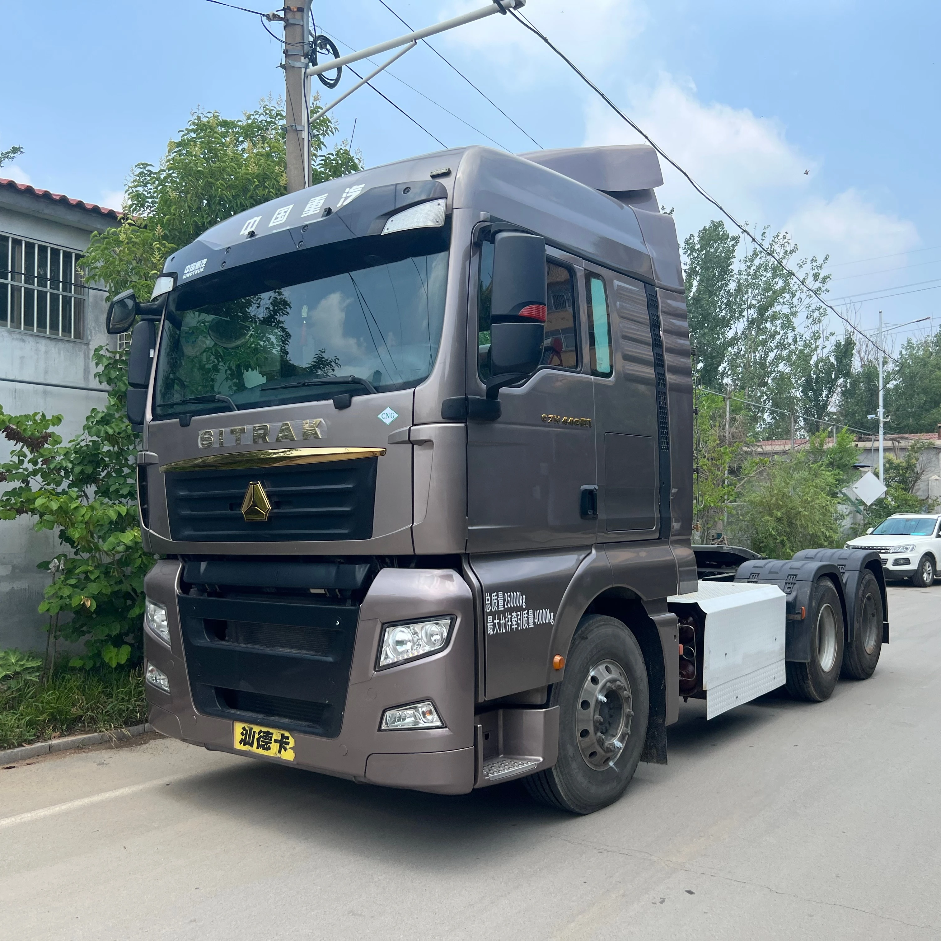 Sinotuck 420HP 6X4 High Roof Double Sleeper Bed Tractor Truck Prime Mover New and used Truck Head for Sale