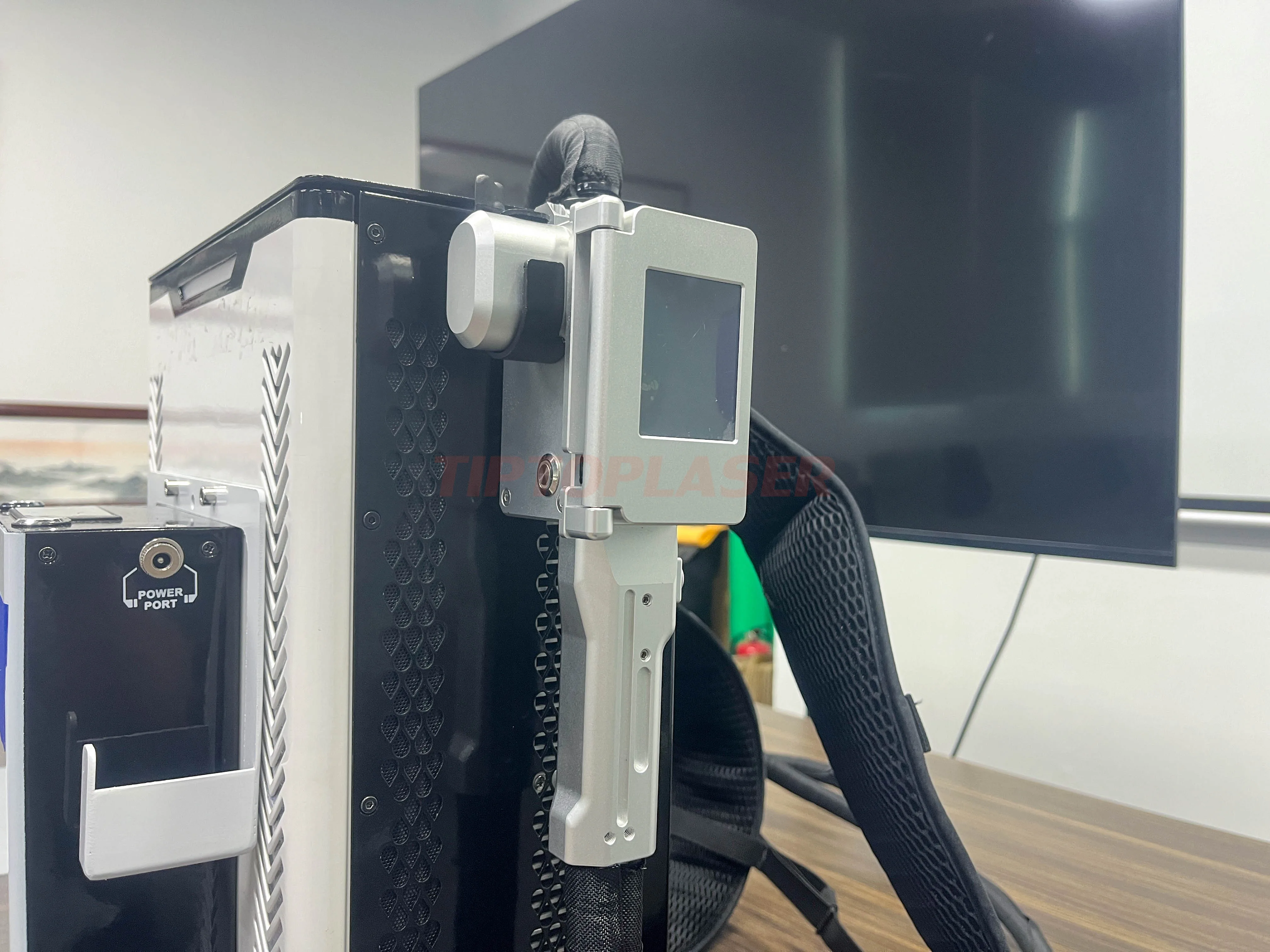 New!Outdoor Backpack Removable Battery Laser Cleaning Machine for Metal Laser Cleaner for Rust Paint Oil Removal 200W300W