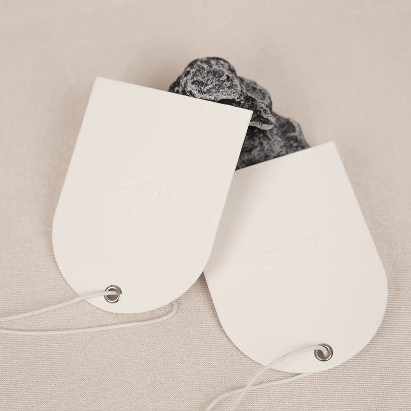 Hot Sale Factory Recyclable White Plastic Shipping Tags Writable Blank Luggage Labeling Tags with Wire Ties String