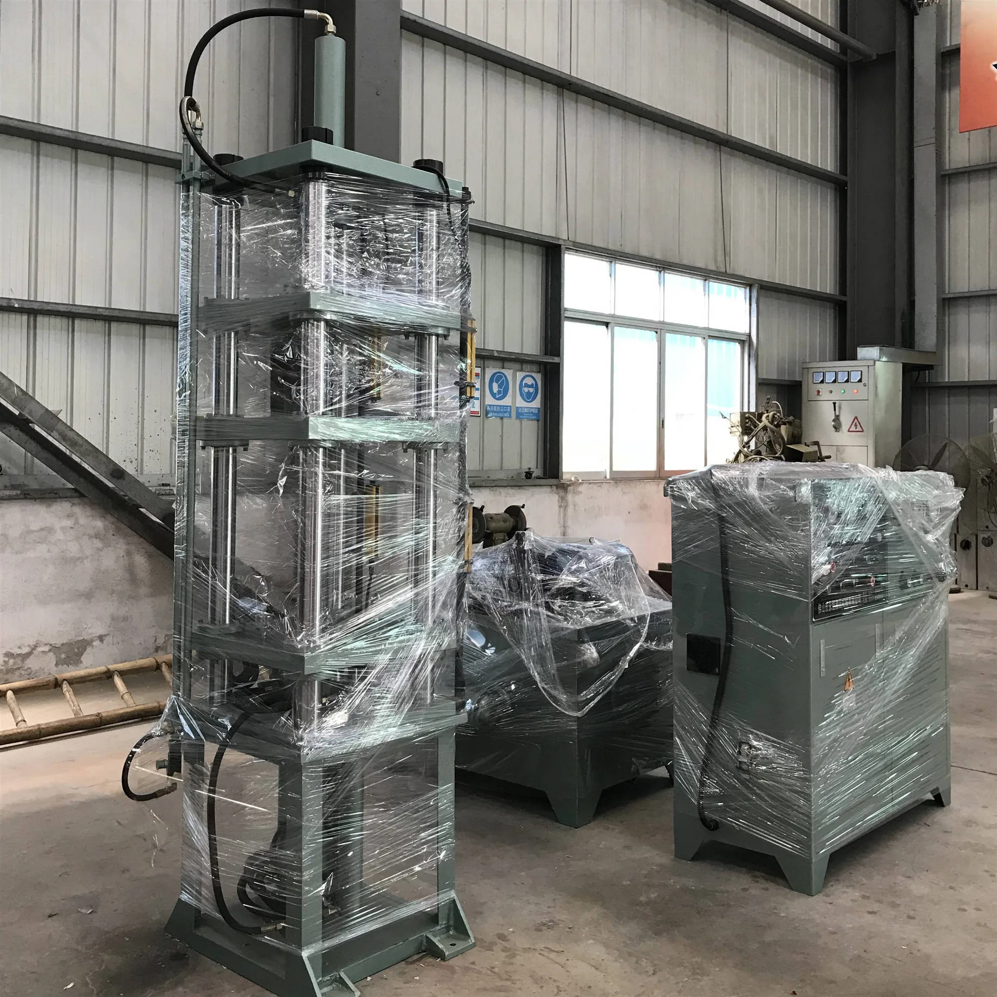 Yongheng Hydraulic Hot Press Wood Pallet Making Thermoforming Machine Hydraulic Laminating Hot Press Machine