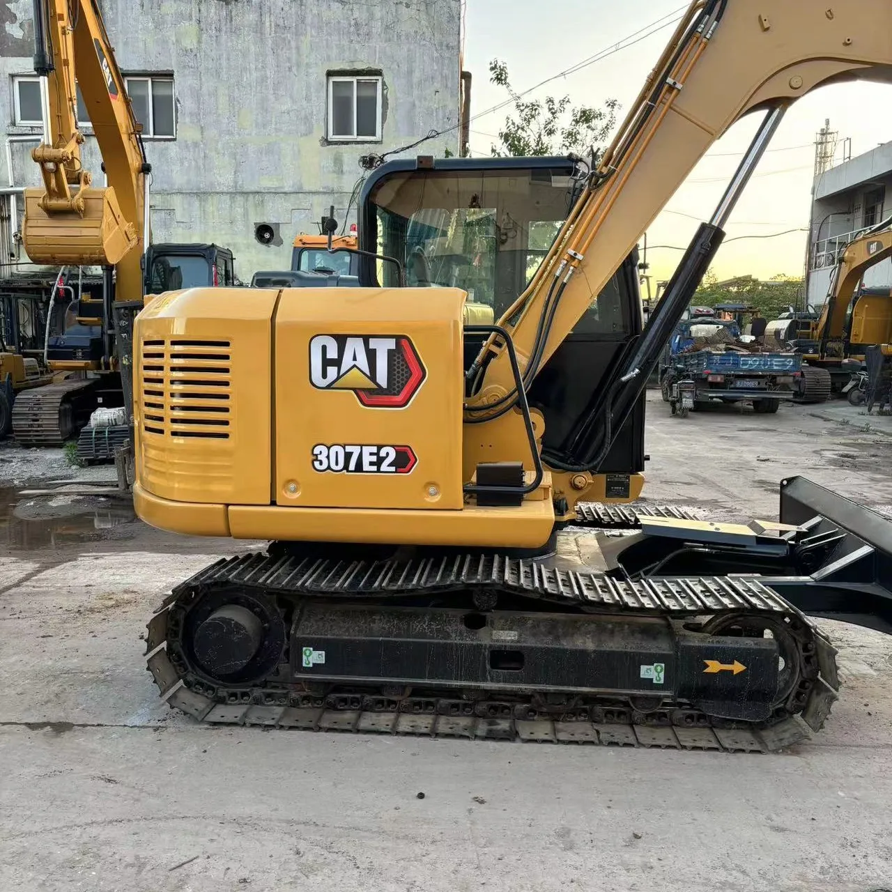 Экскаватор caterpillar 307e 7 тонн б/у 2023 год Гусеничный мини-экскаватор carter 307e2