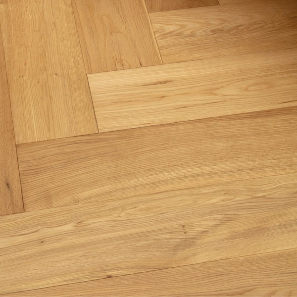 Herringbone Indoor Engineered Wood Flooring Oak Birch Wear-Resistant Matte Brushed Engineered Flooring