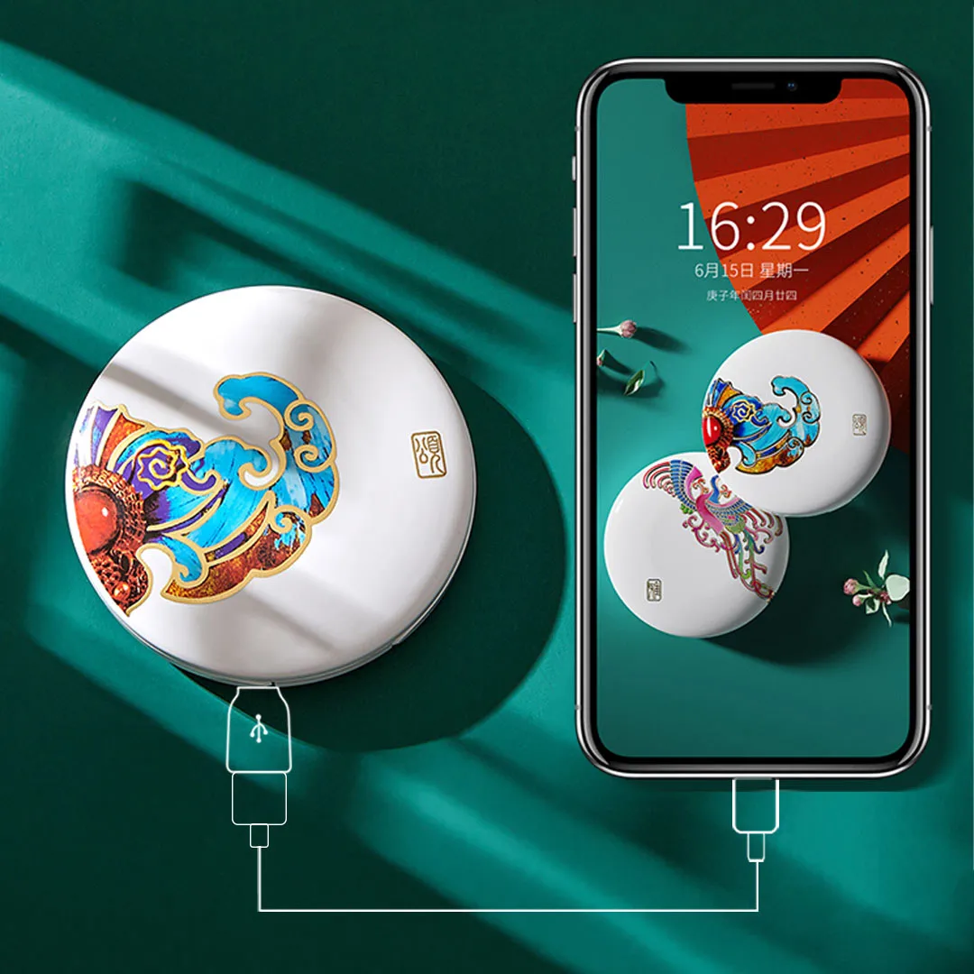 2023 New Arrivals Gift High Quality Portable Vanity Makeup Mirrors Mini Led Compact Mirror With Power Bank