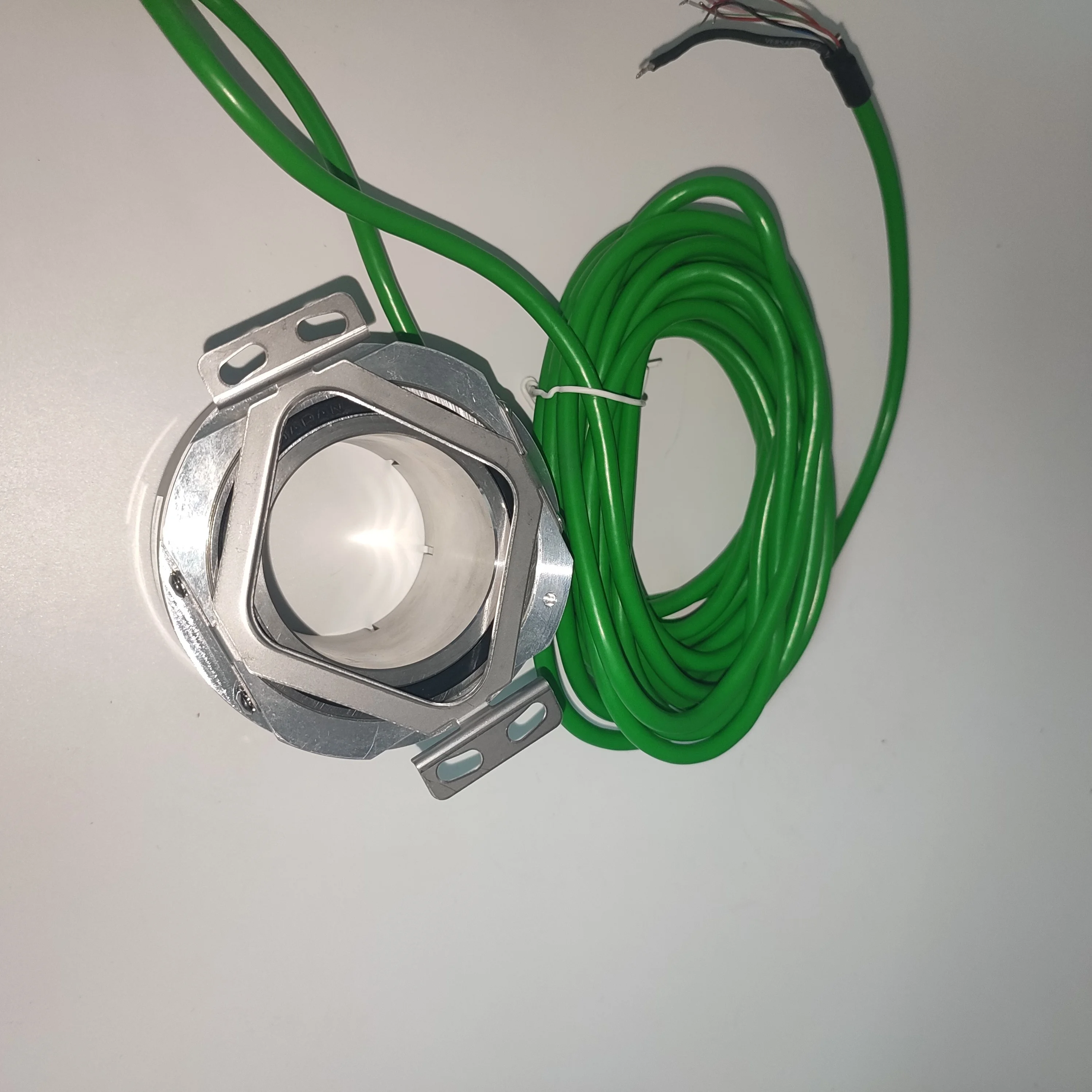 RI58-O/1024EK.42KB    HENGSTLER  Solid  shaft rotary encoder  New original genuine goods are available from stock