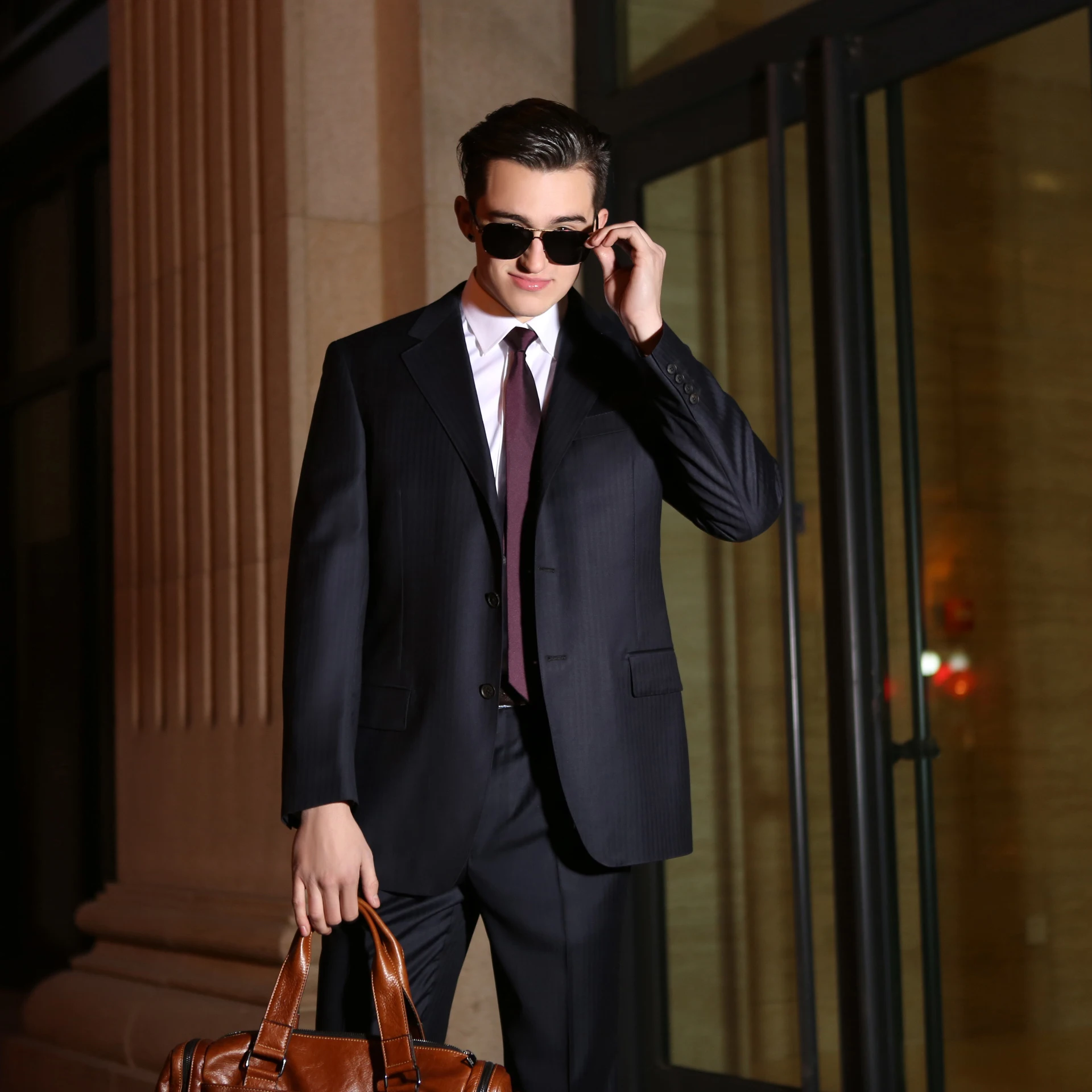 Latest design fashion office wearing European style men wool suit 2 pieces