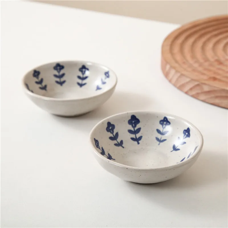 Wholesale Handmade blue flower pattern round shape soy sauce ceramic dishes for home hotel tableware