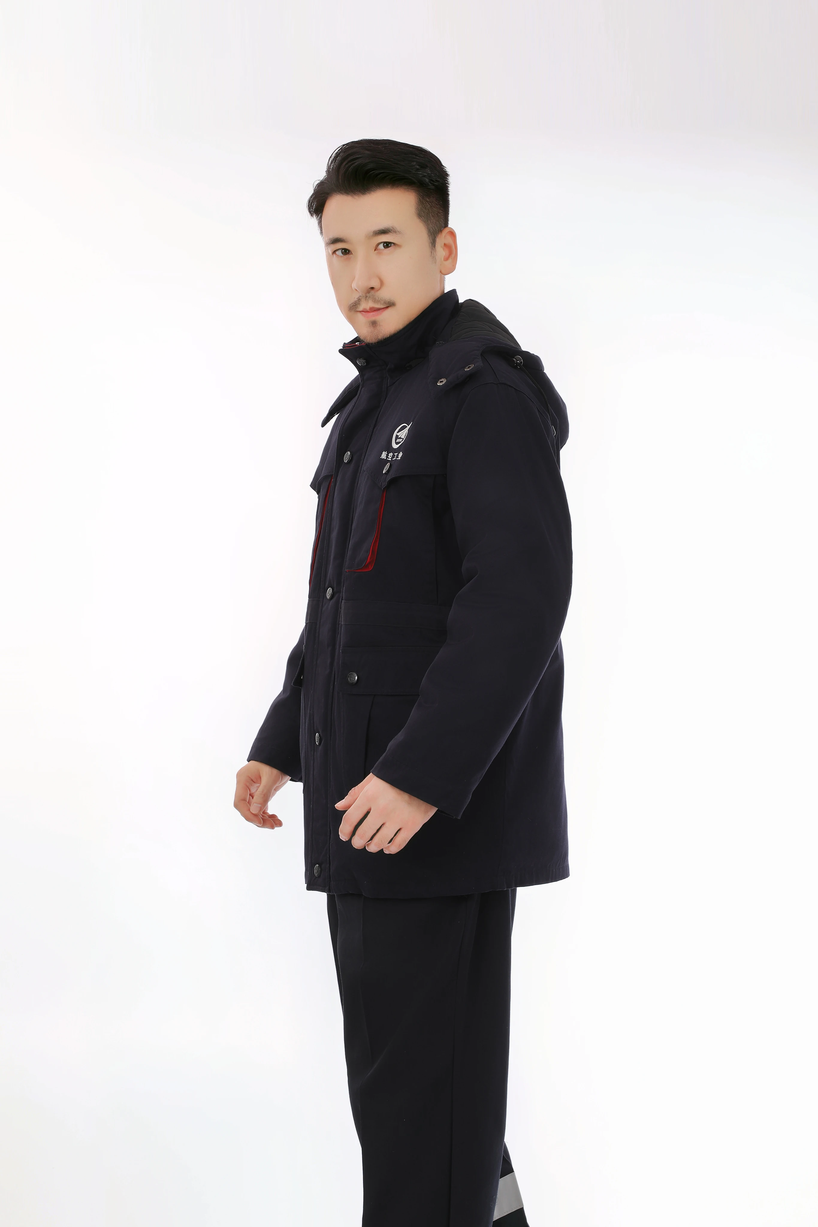 Customized Winter Warm Uniform Suit with Detachable Hood for AERO Industry
