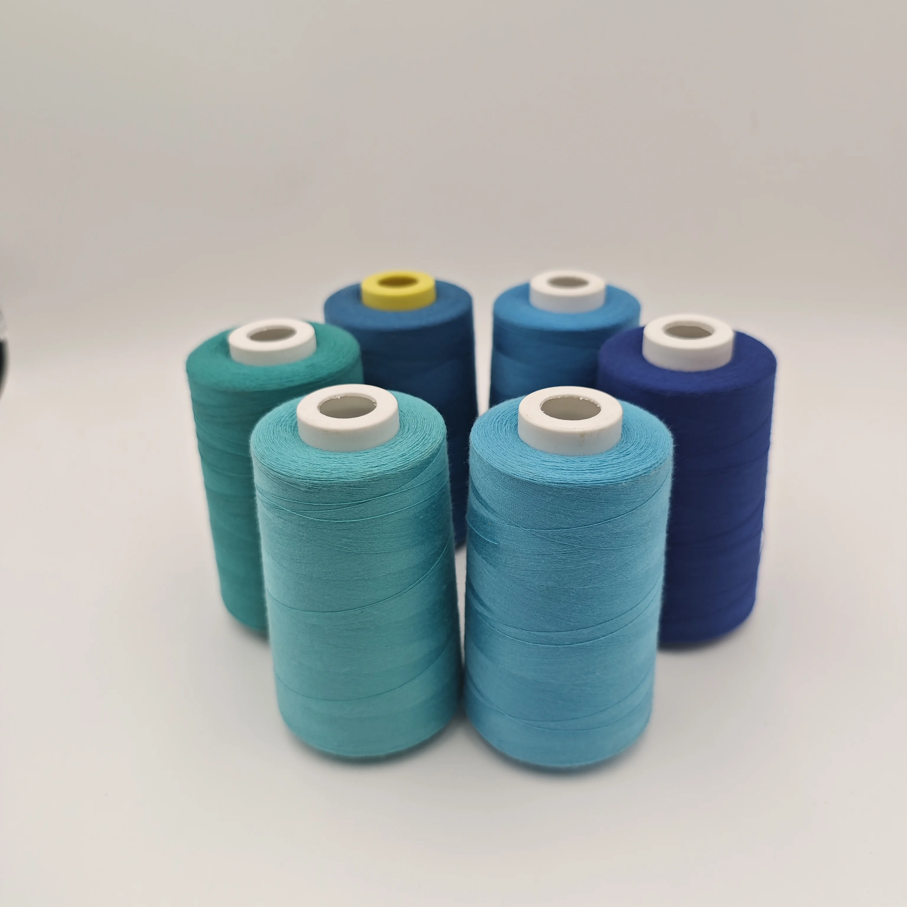 Free sample 40/2 spun polyester sewing thread 5000 yards for home sewing machine