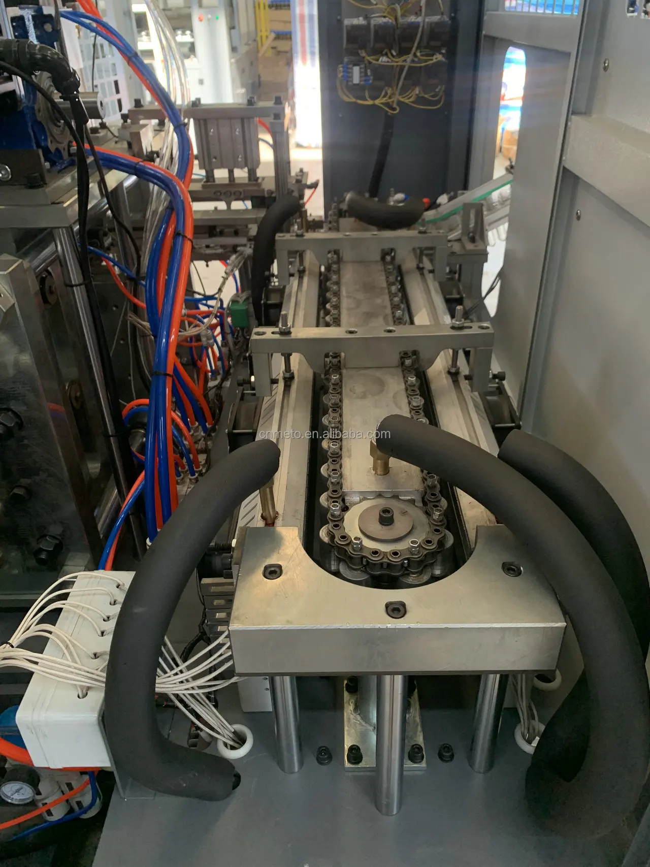 New Condition 2 Cavity Full Automatic PET Bottle Blowing Machine PET Stretch Blow Moulding Machine Pump Motor PLC Engine Bearing