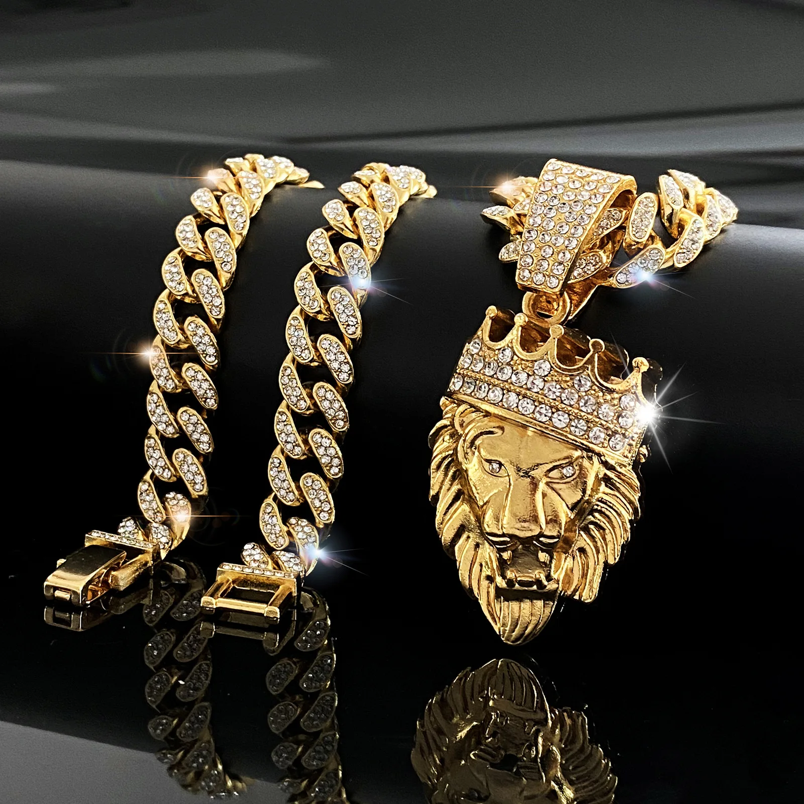 Fashionable Creative Diamond Cuban Chain Necklace Full Lion Head Crown Pendant Personalized Hip Hop Jewelry Men Women Zinc Alloy