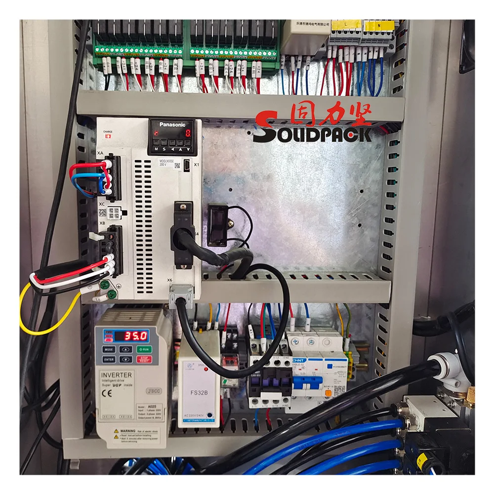 Solidpack automatic oil treatment 6 heads system bottle filler fuel injector cleaner piston filling machine production line