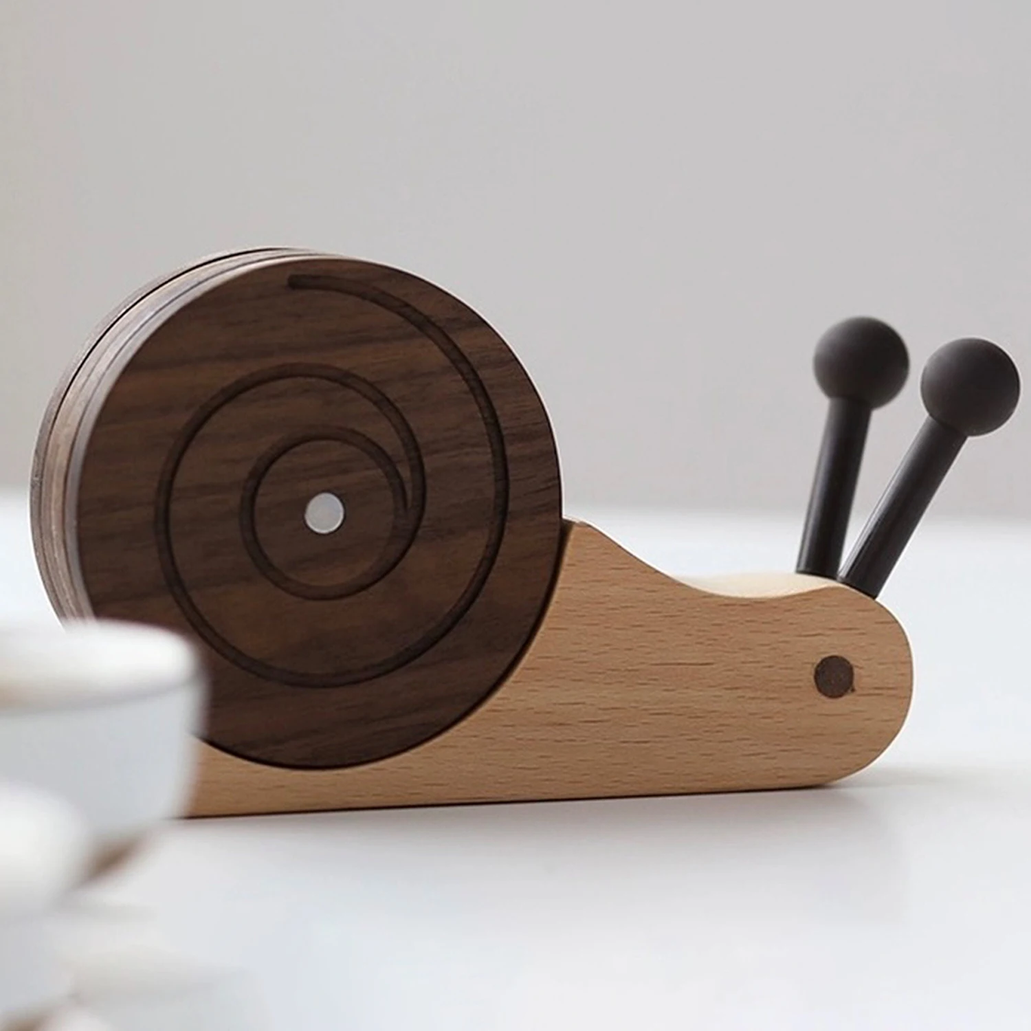 Custom Modern Nordic Magnetic Wooden Tea Coasters Unique Animal Cute Round Coaster For Drink