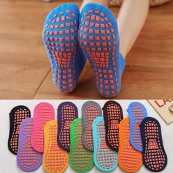China Factory Custom Logo Gold Stamping  Embroidery Cotton Yoga Non-slip Sports Anti Slip Trampoline Sports Socks