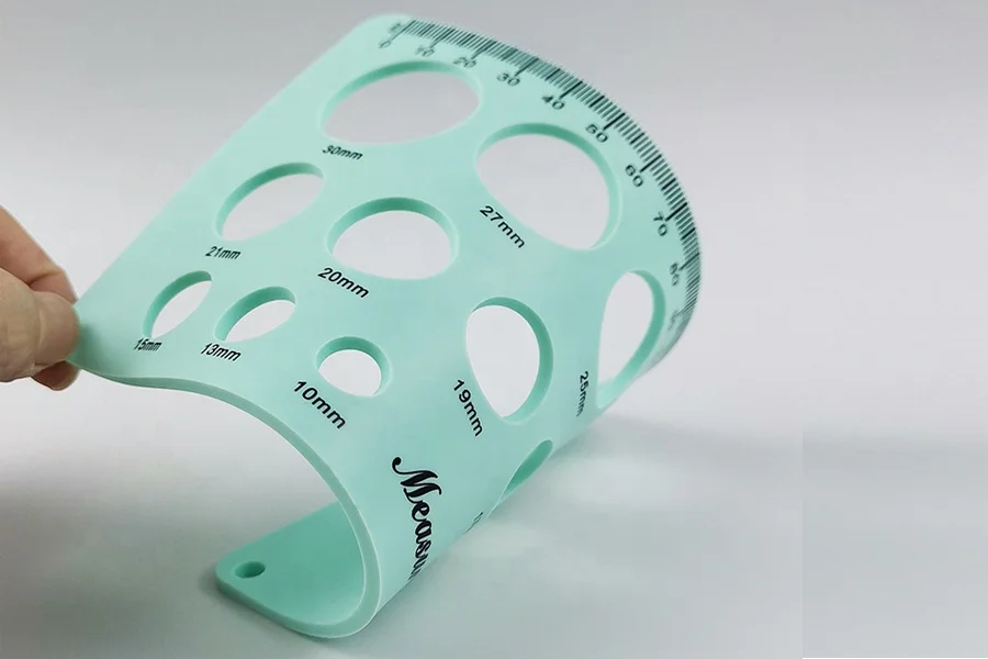 Custom Logo  and New Food Grade Pumping Starter Kit Soft Silicone Nipple Ruler