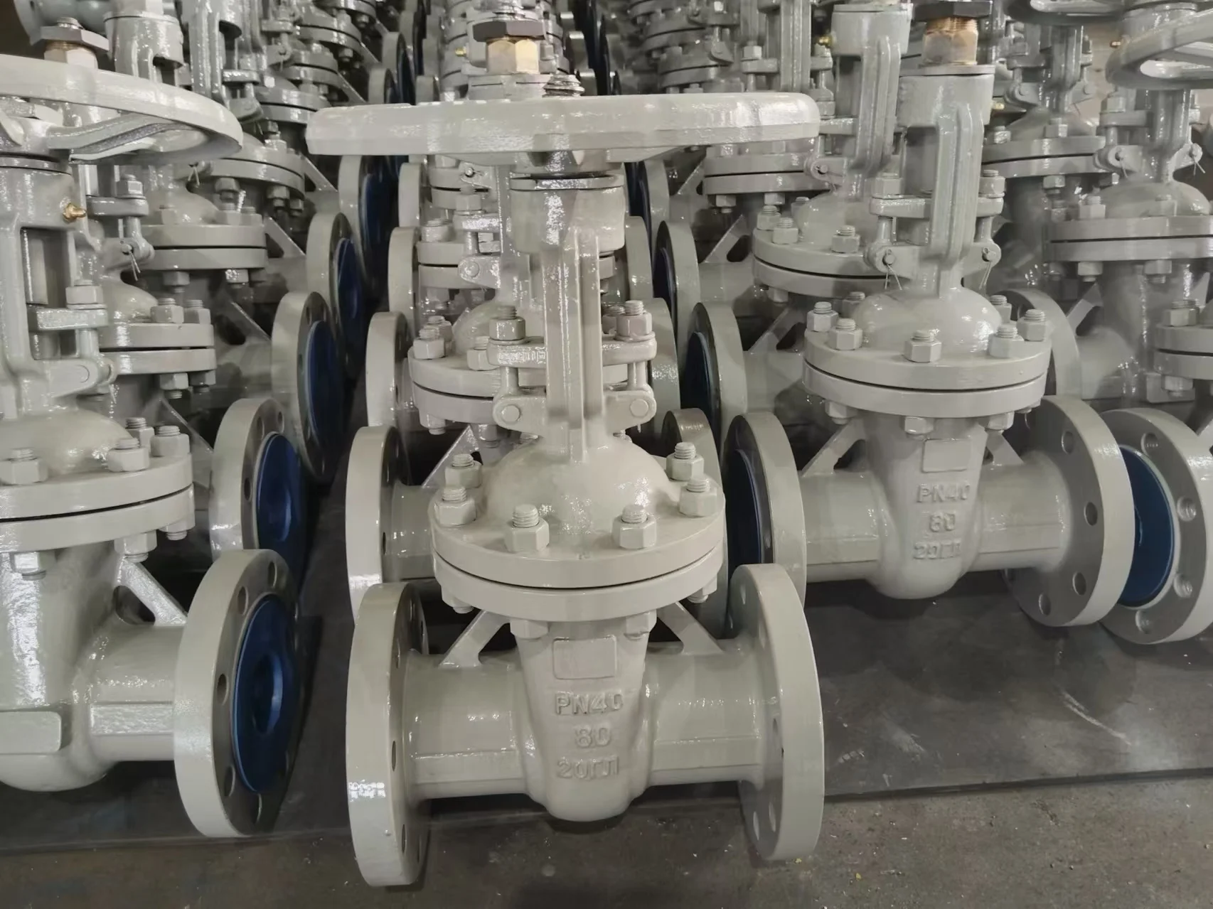 Carbon Steel Flanged Gate Valve API 600 cast iron ASTM A216 wcb body material api 6a dn80 end flange 150LBS gate valve