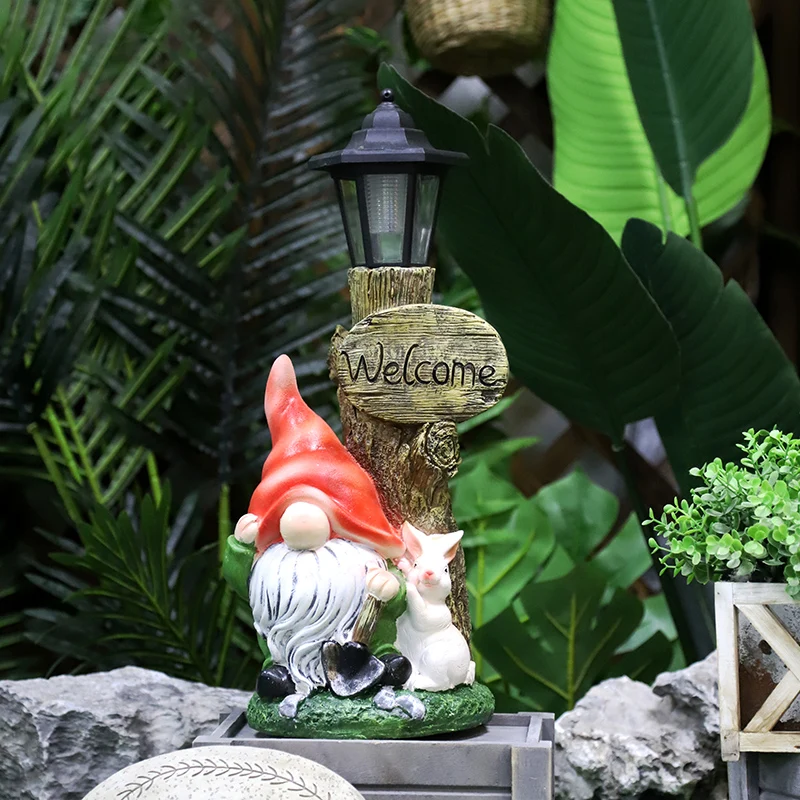 Redeco New Arrival Set Of Garden Pot Gnomes Magnesia Crafts LED Solar Fashion Wholesale Christmas Gnome Magnesium oxide Crafts