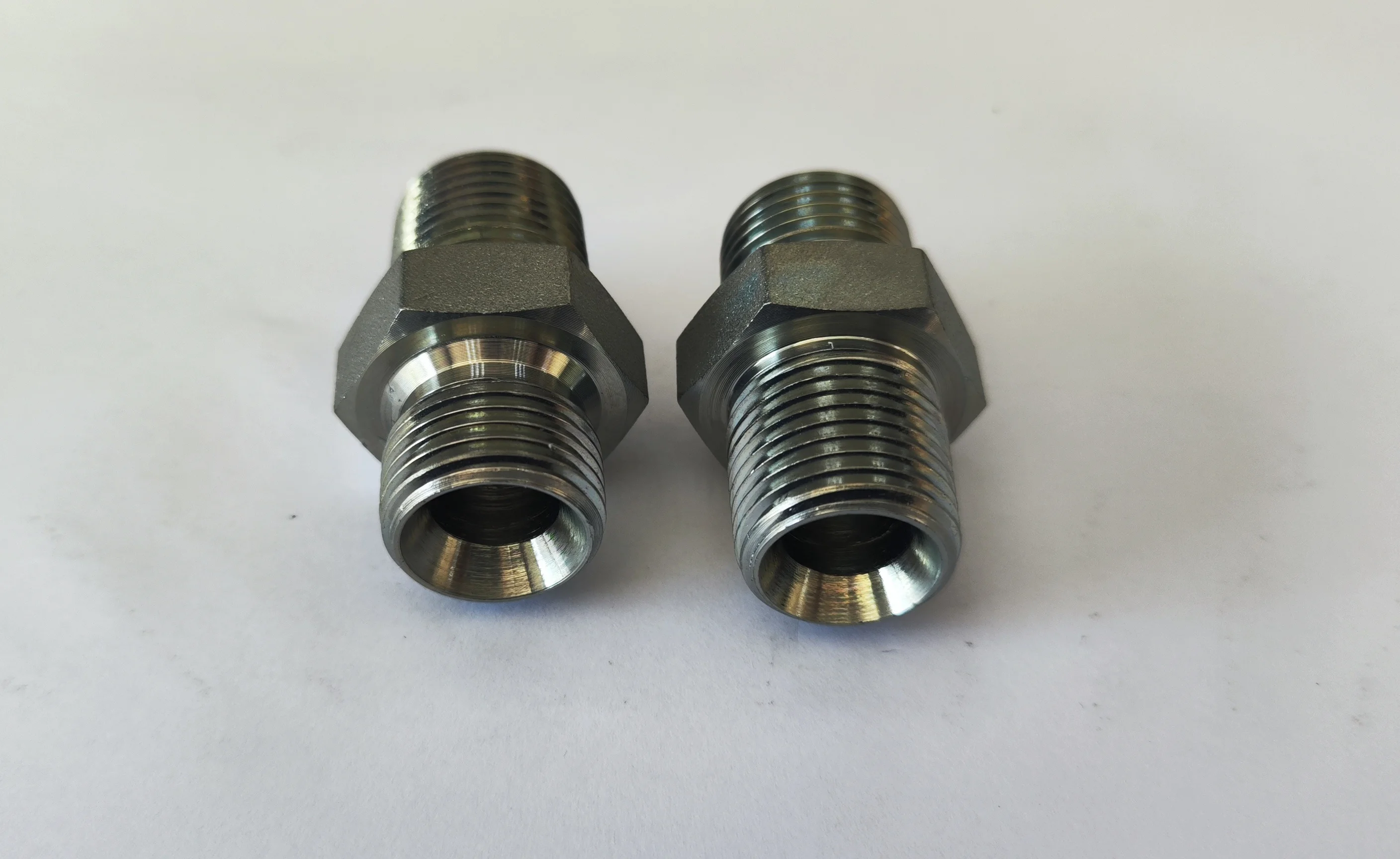 Double Use British Hydraulic Adaptor Bsp Male 60 Deg. Cone Seat/Bonded Seal NPT Male-1BN