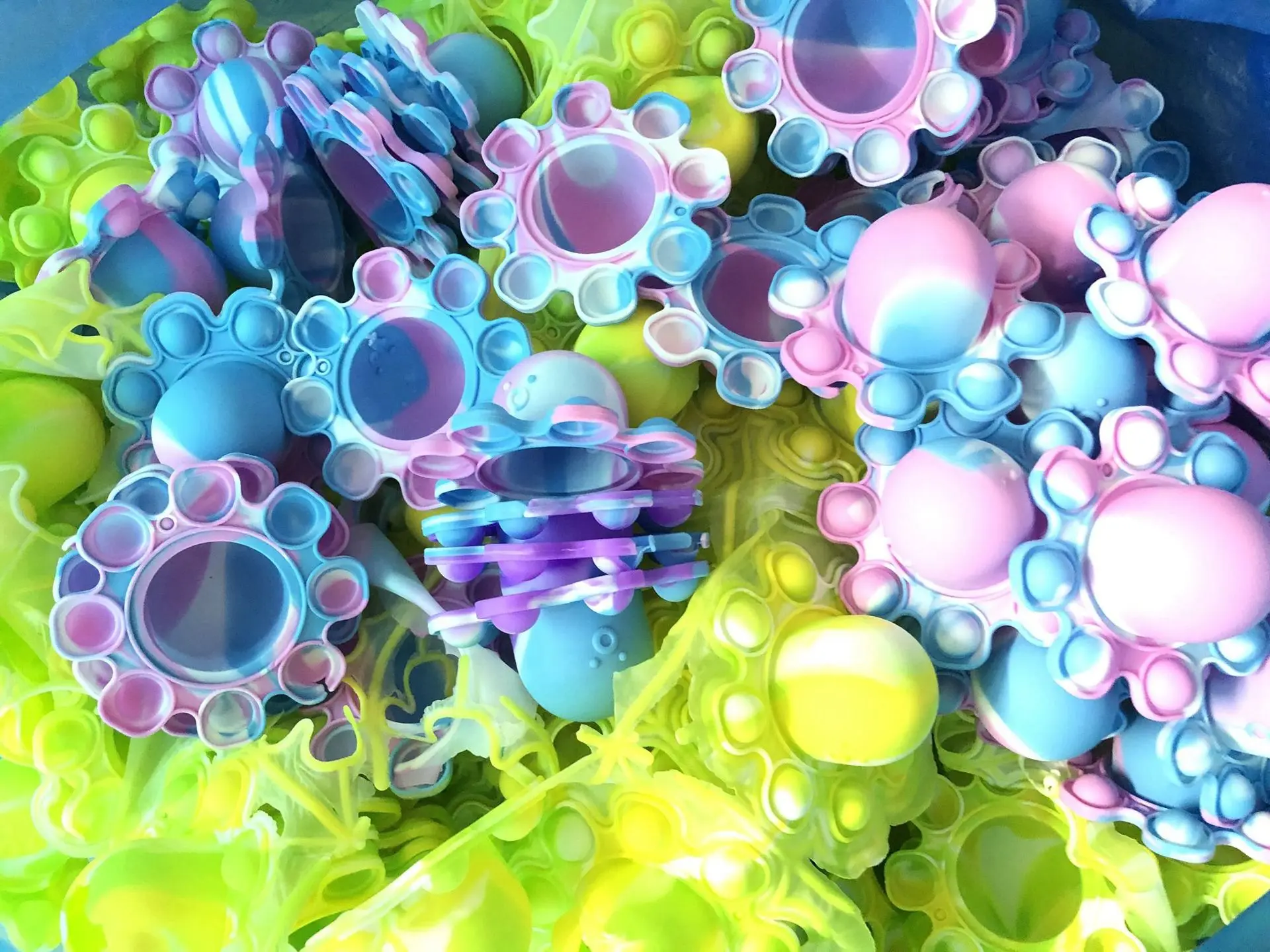 
Reversibility Purple Double Sided Sad Happy Mood Small Doll Keychain Reversible Pops Fidget Its Octopus 