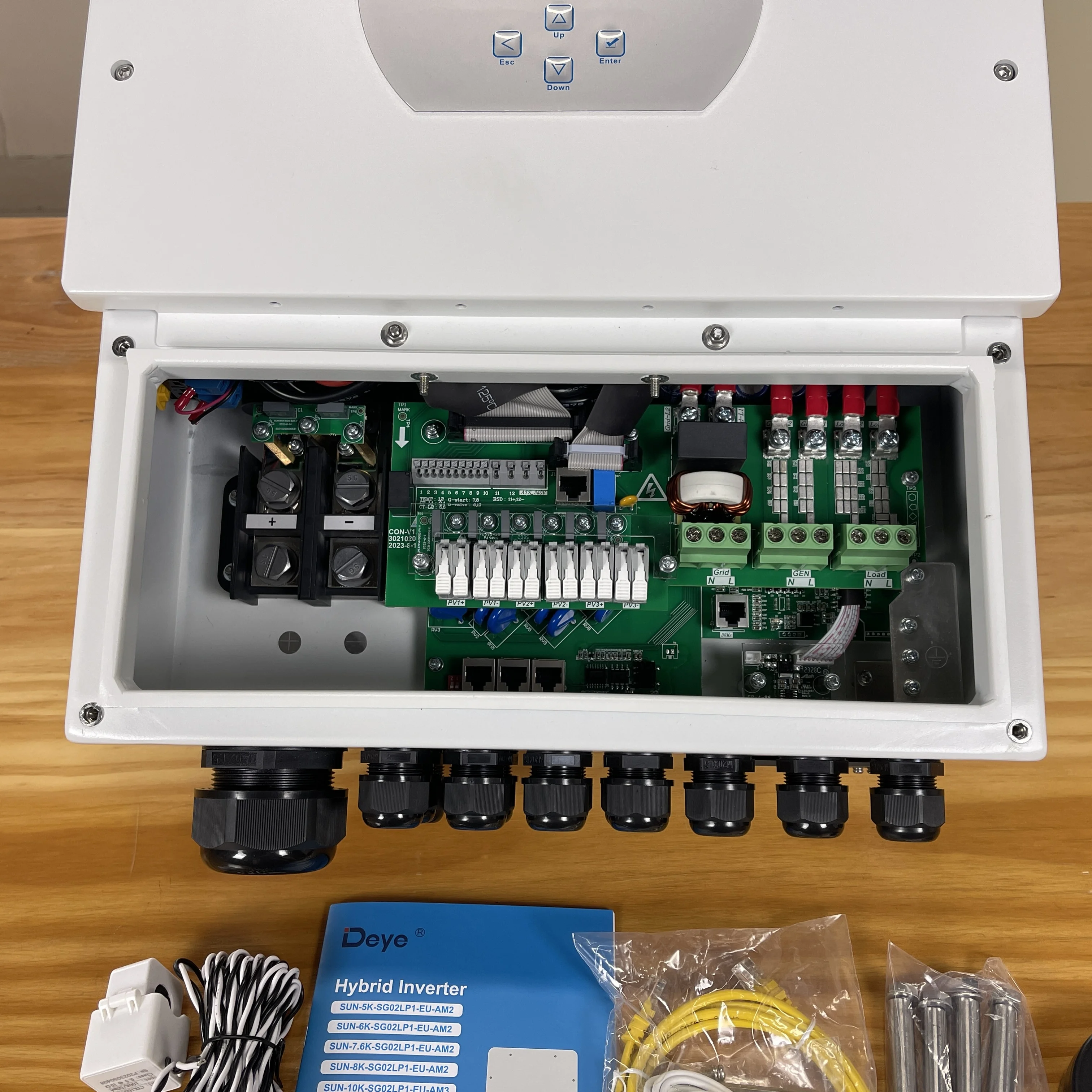 SUN-10K-SG02LP1-EU-AM3 High Quality 10Kw Inverter Inverter Power 230V 220V 50/60 Hz on-grid off-grid Inverter