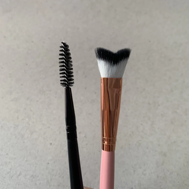 OEM metal plastic handle V shape swoop curved eyelash extension clean eye lash foam cleansing bath brush with drying stand cover