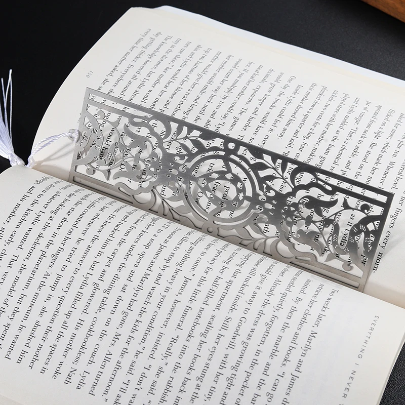 Provide a large number of durable customized zinc alloy electroplated hollow bookmarks with logos