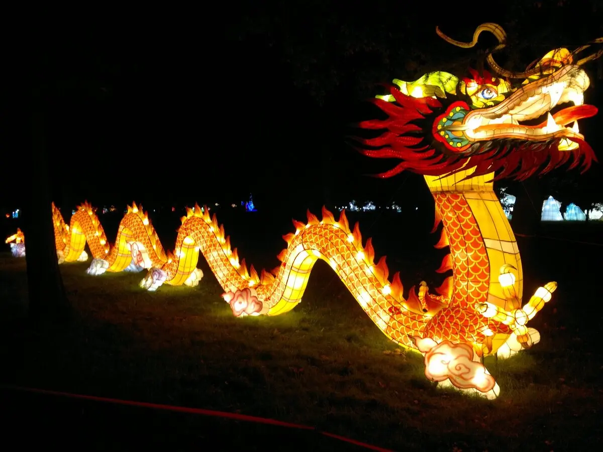 Traditional Festive Lanterns Dragon Motif Lights Animal Amusement Park Christmas Decoration Supplies Outdoors