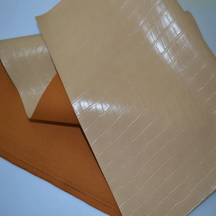 
China Big Factory Good Price nappa leather fabric messenger bag crocodile pvc makeup made in 