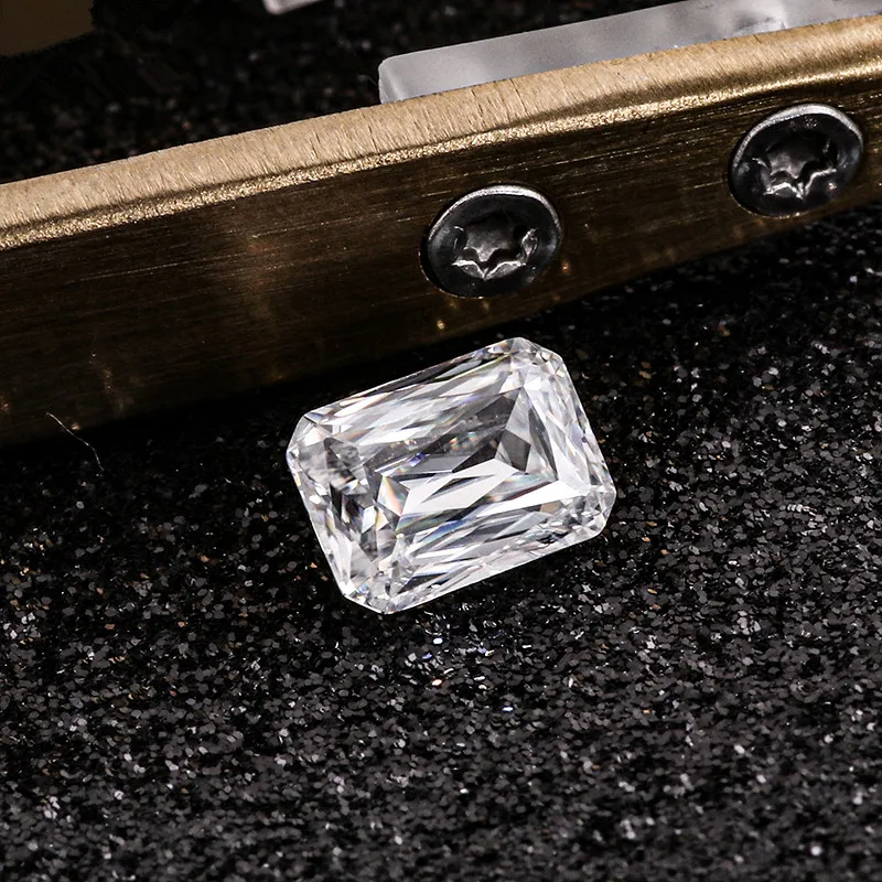 Redoors Special Diamond Cutting Moissanite Loose Stones DEF 77 Facets Emerald Cut VVS White Moissanite Stone On Sale