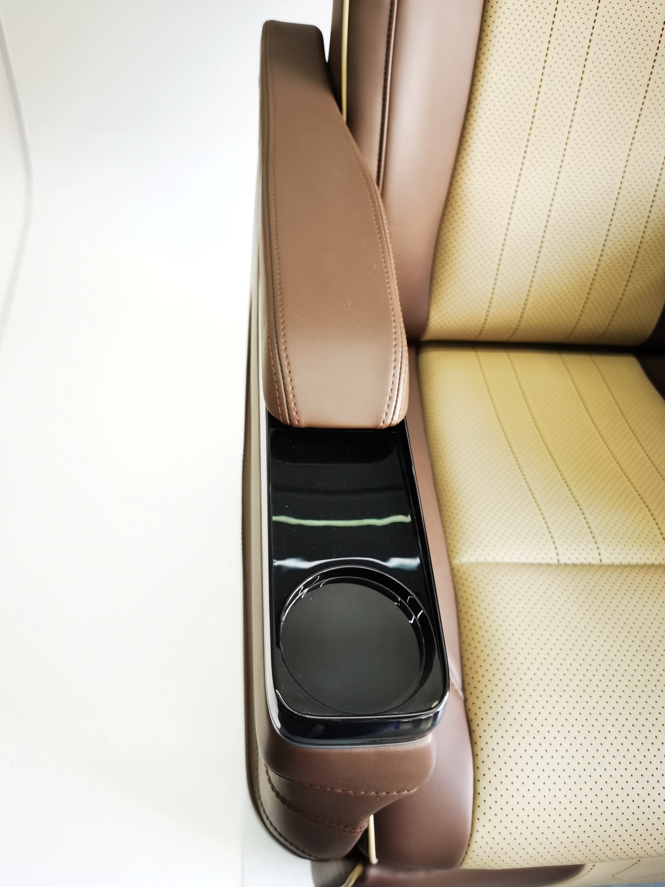 MINI BUS luxury VIP car  limousine seat for Alphard