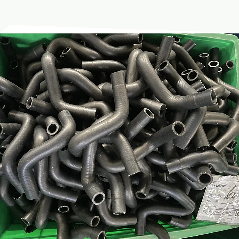 Резиновый топливный шланг CARB, сертифицированный EPA, FKM ECO NBR CSM, сформированный топливный шланг для автомобиля