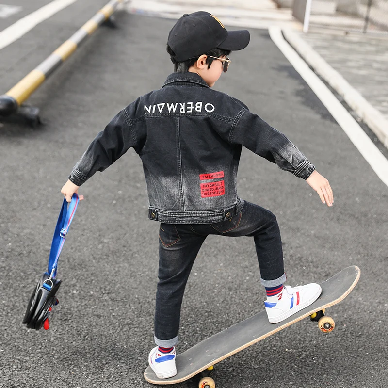 Джинсовая куртка для мальчиков, с градиентным принтом