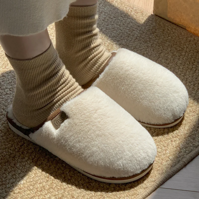 Wholesales Soft Fashion Winter Warm Fur Comfy Sole Lady Men Slides Plush Slippers For Women Cotton House Slippers