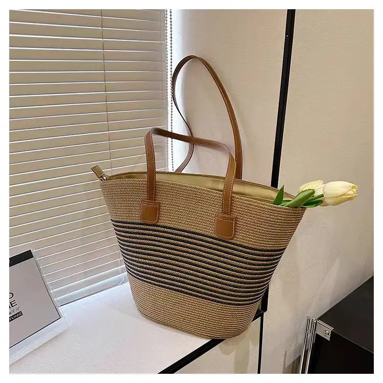 Women Straw Beach Bag Large Capacity Beach Shoulder Tote Bags with Pu Leather Handle Paper Straw Beach Bag
