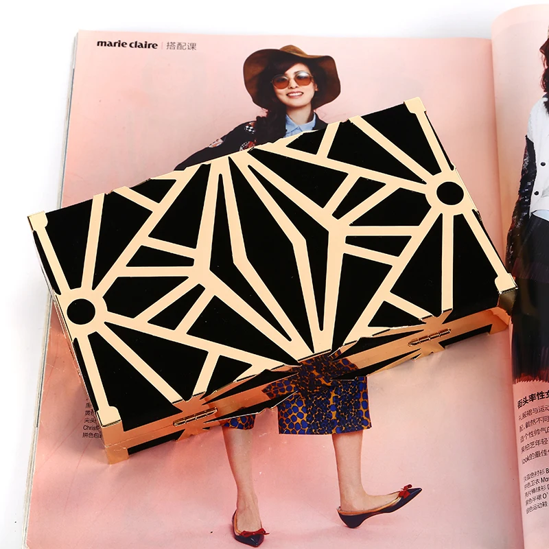 Factory direct wholesale brand new fashion evening bag velour fabric metal mesh frame clutch for women party prom banquet