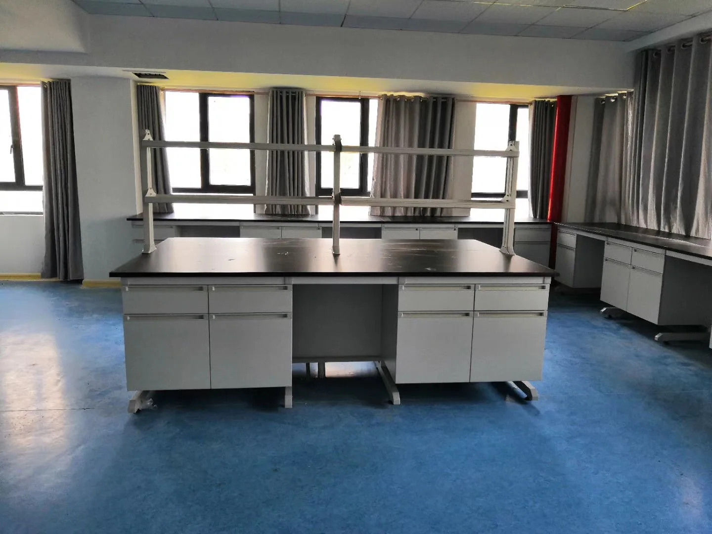 School Laboratory Furniture Chemical and Physical Metal Wooden Lab Bench with Sink and Drawers
