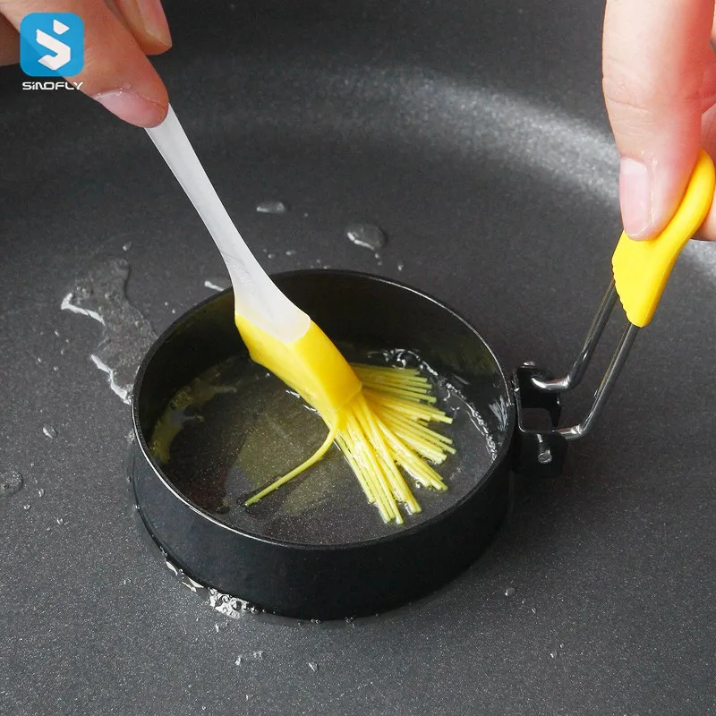 Amazon hot selling nonstick egg ring egg mould with silicone handle
