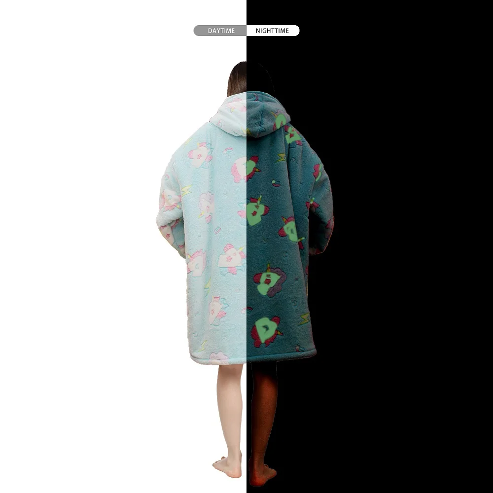 Wholesale Custom hooded flannel sherpa customize oversize sweatshirt wearable TV hoodie blanket