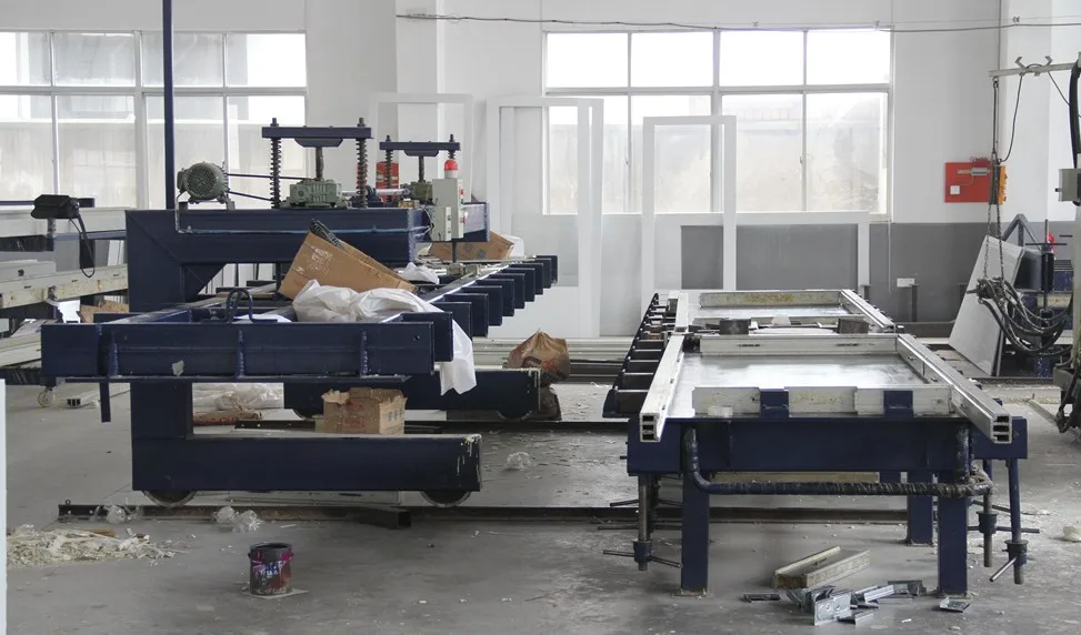 China manufacturer Polyurethane high pressure pu sandwich panel foaming machine /pu panel making machine