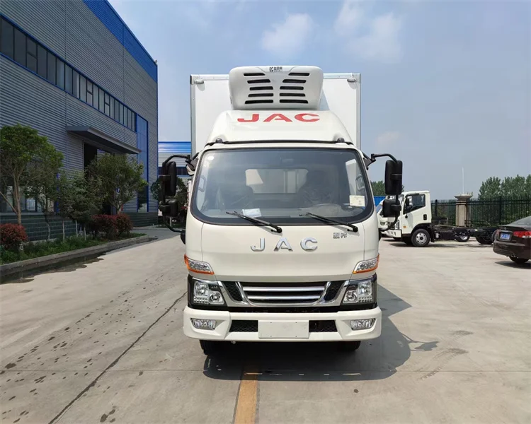 New Used Refrigerator Trucks 4x2 Fish Meat Vegetable Fruit 4 Cylinders Diesel Freezer Vehicle Isuzu Refrigerated Trucks For Sale