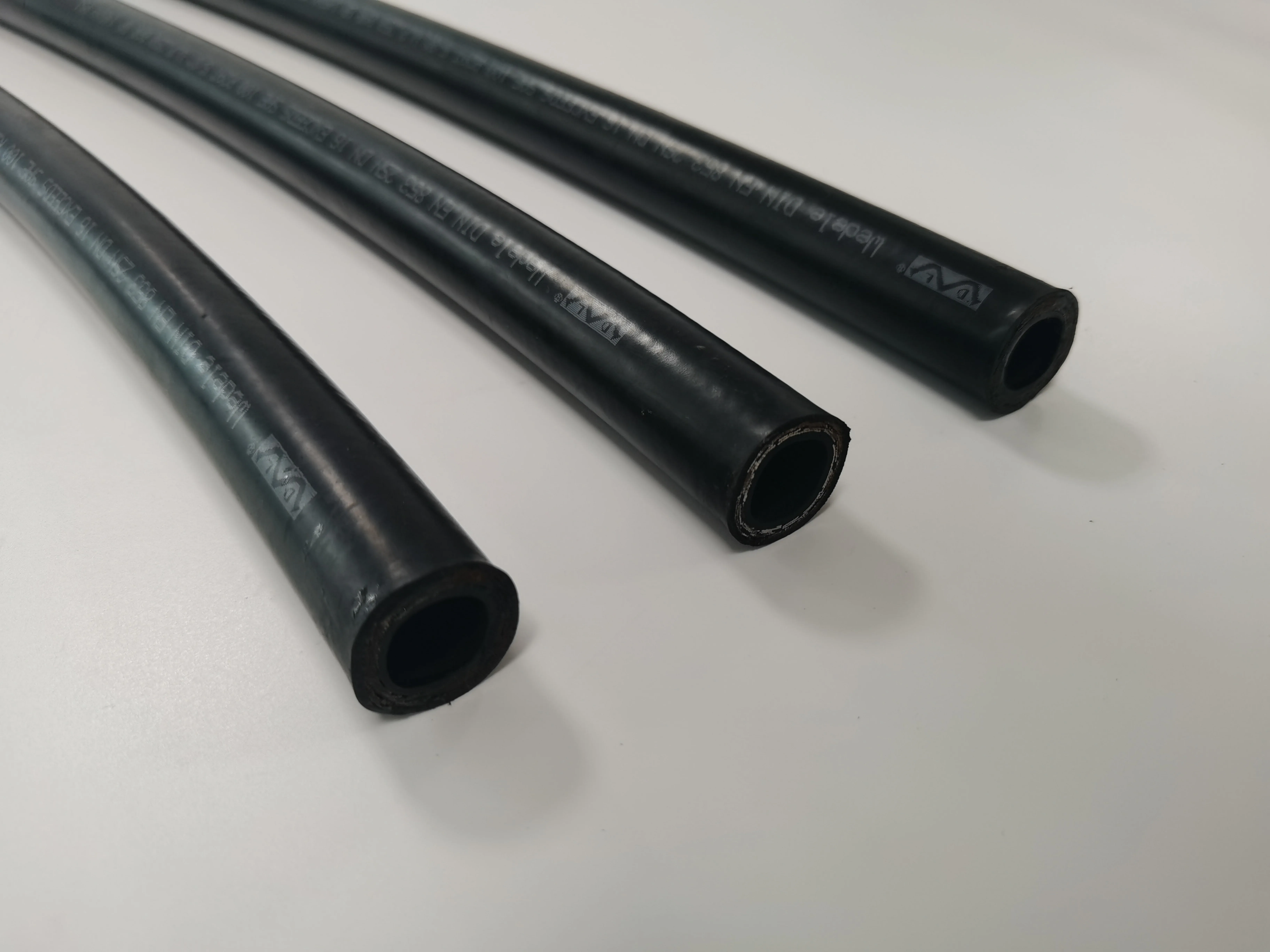 Protective  Sleeve Flexible Rubber Hose SAE 100R1 R2 DN EN853 1SN 2SN High Pressure Steel Wire Braided Flexible Hydraulic Hose
