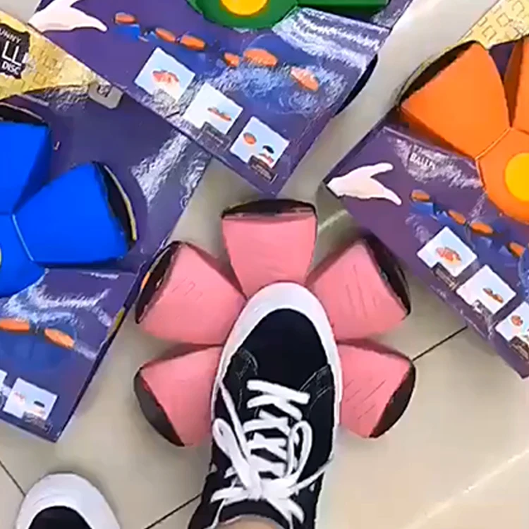 Wholesale Magic UFO Ball Flying Saucer Flat Ball Deformation Vent Ball Interactive Pet Training Outdoor Kids Sports Toys