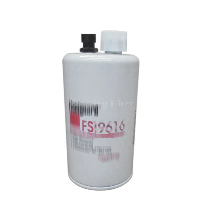 Oil water separator filters fs19821 2992662 bf1365 p550904 Heavy trucks engine parts